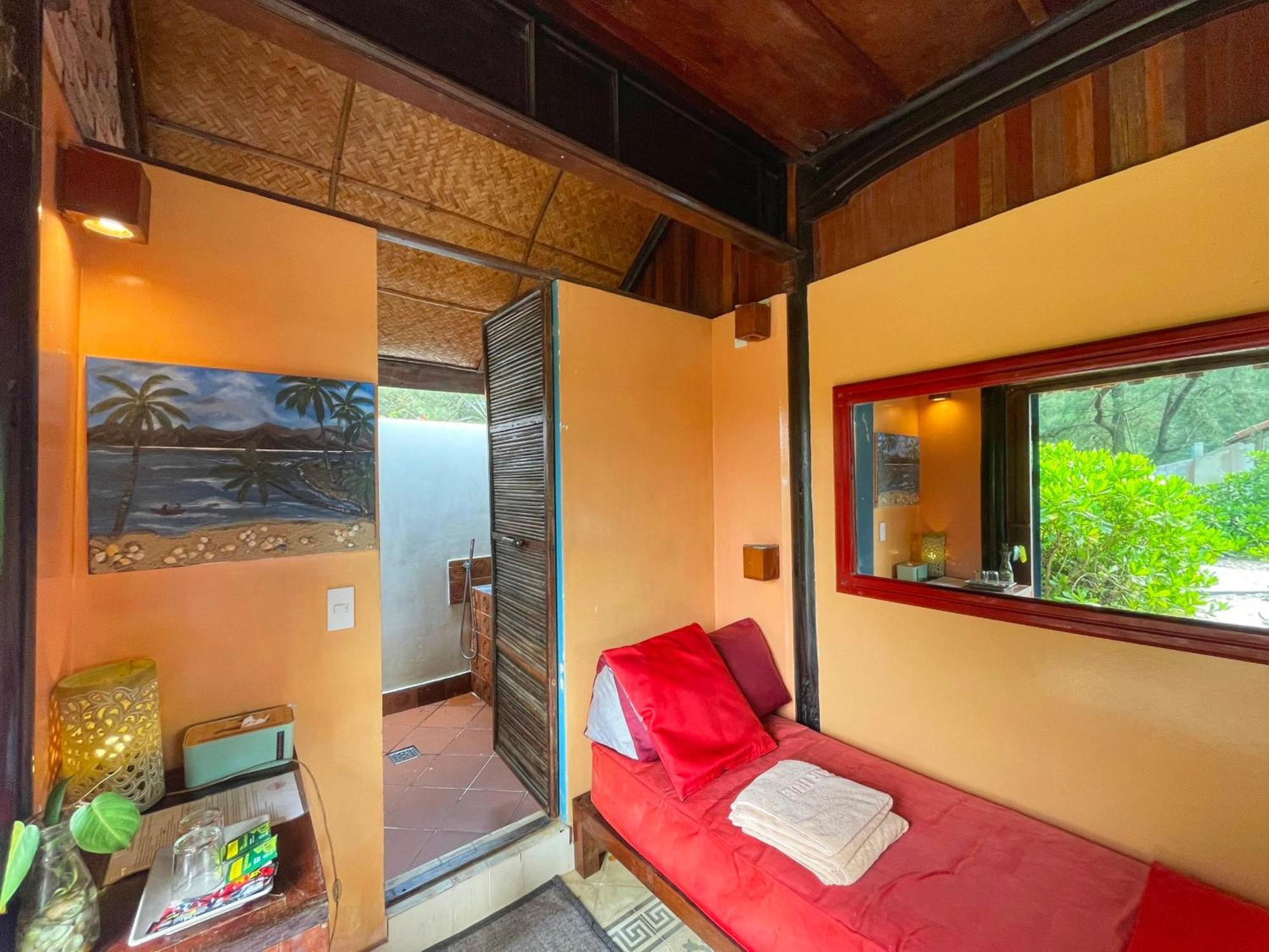 Beach Bar Hue Hostel Экстерьер фото